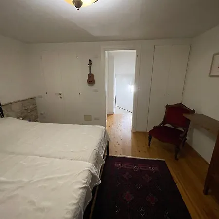 Modern Ausgestattets Haus In Altstadt Von Apartmán